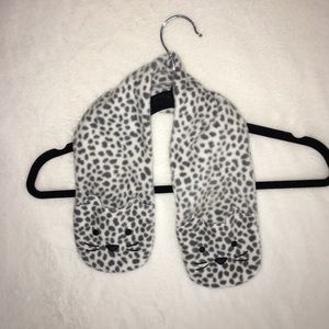 BABY GAP Toddler Leopard Scarf